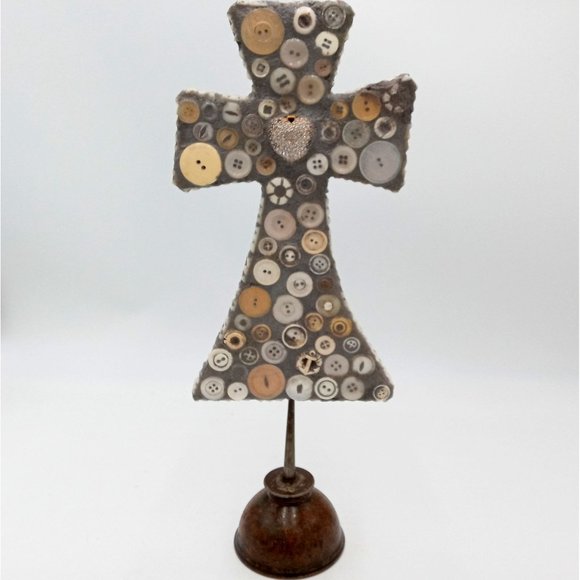 Button Sculpture Folk Art OOAK Memory Jug Style Forget Me Not Assemblage Found - Picture 2 of 16